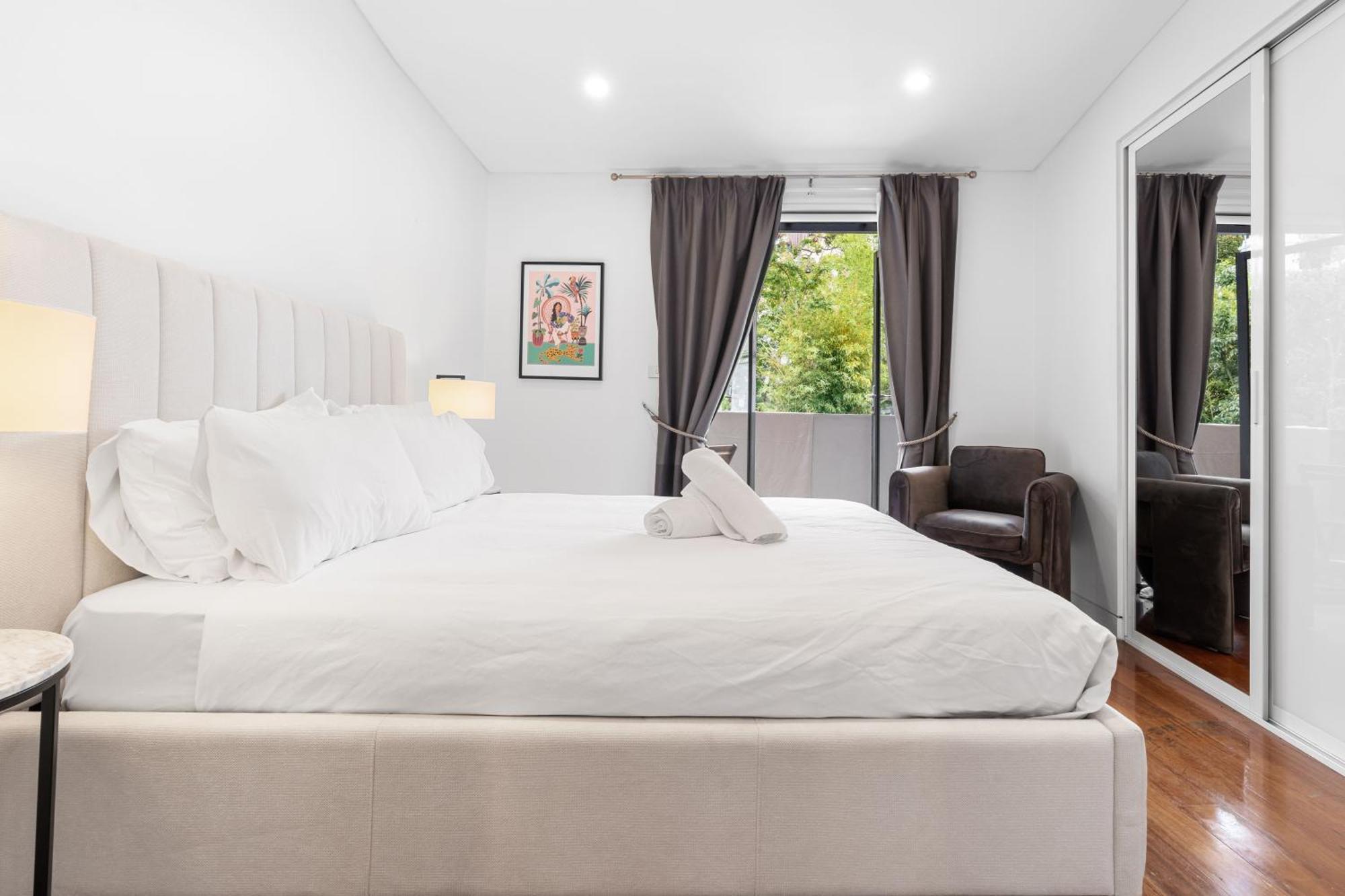 Stunning 3 Bedroom Terrace House In Vibrant Area Sydney