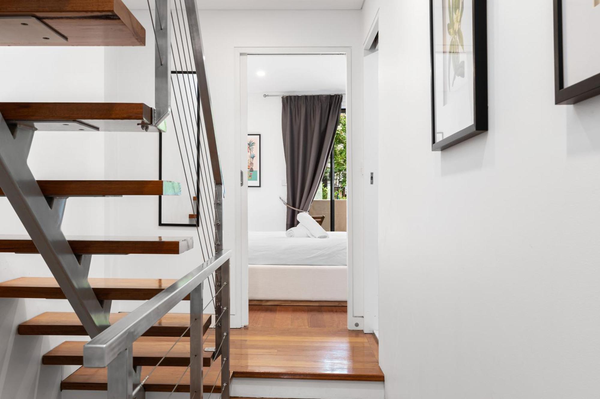 Stunning 3 Bedroom Terrace House In Vibrant Area Sydney