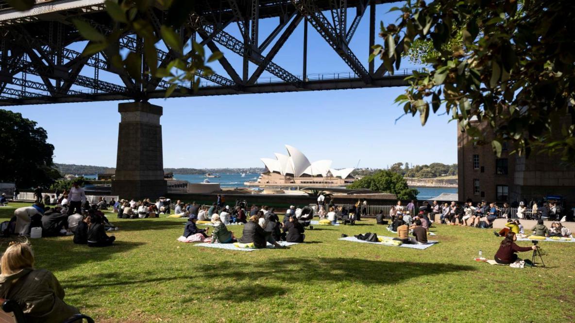 Stunning 3 Bedroom Terrace House In Vibrant Area Apartment Sydney